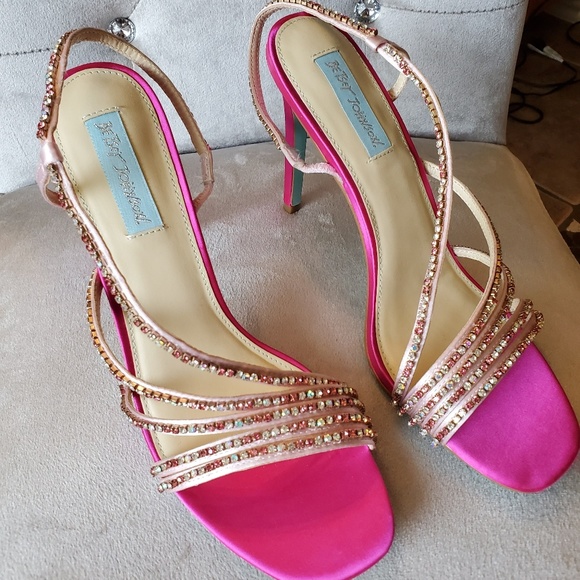 betsey johnson pink heels